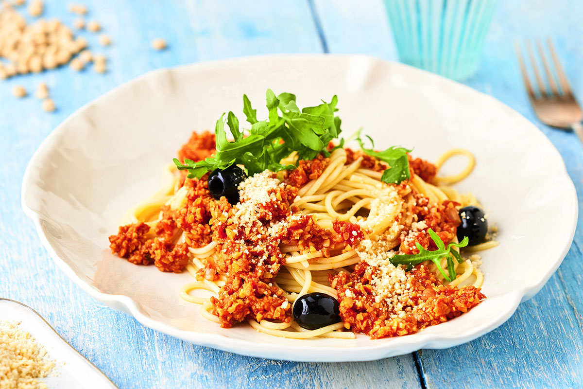 Von der Süßlupine: Spaghetti nach Bolognese-Art mit Bröseln